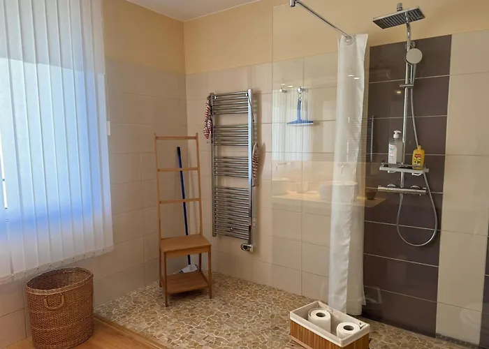 Casa vacanze Maison Proche Centre, Climatisée, 6 Pers - Fr-1-309-437